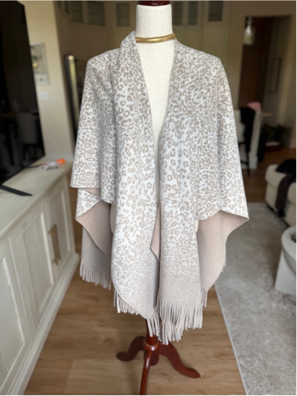 Women's Unbranded Leopard Print Fringe Poncho M Beige White